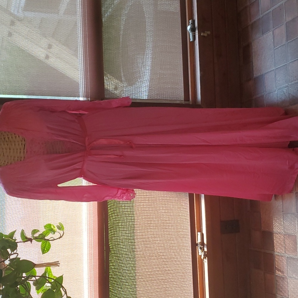 Vintage robe and Nightgown